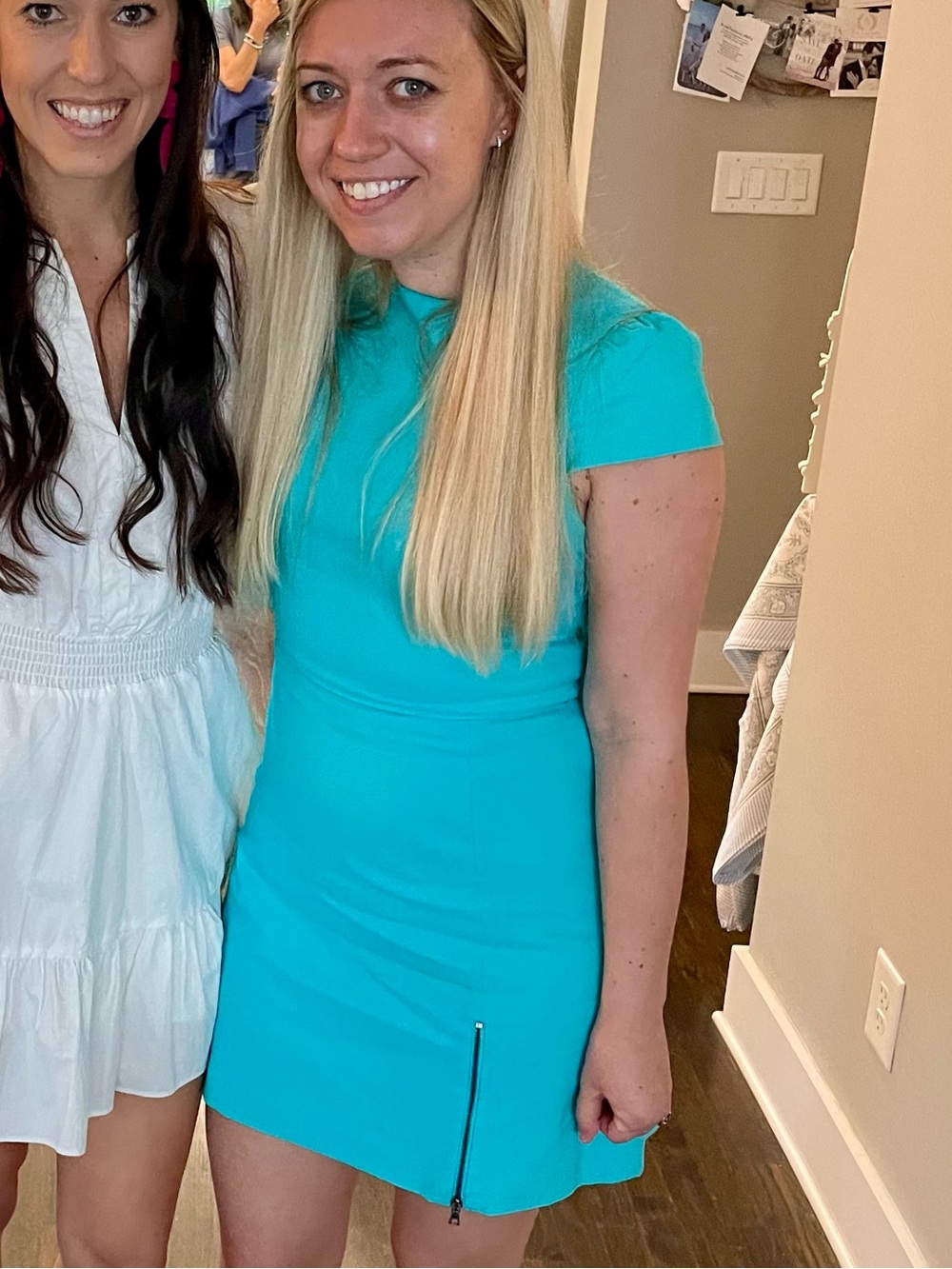 Alice + Olivia Turquoise Cap Sleeve Shift Dress with Front Zipper
